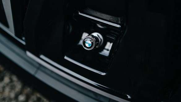 BMW szelepsapkák logóval.