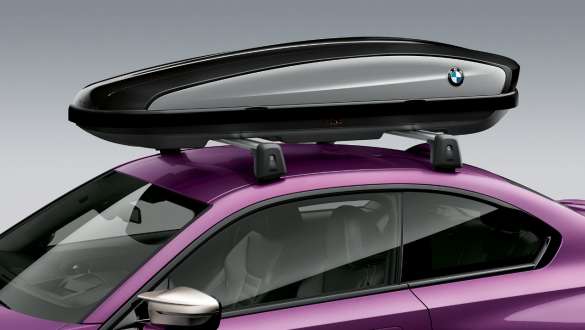 BMW 320 tetőbox fekete/titánezüst kivitelben.