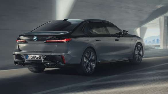 M PERFORMANCE CSOMAG